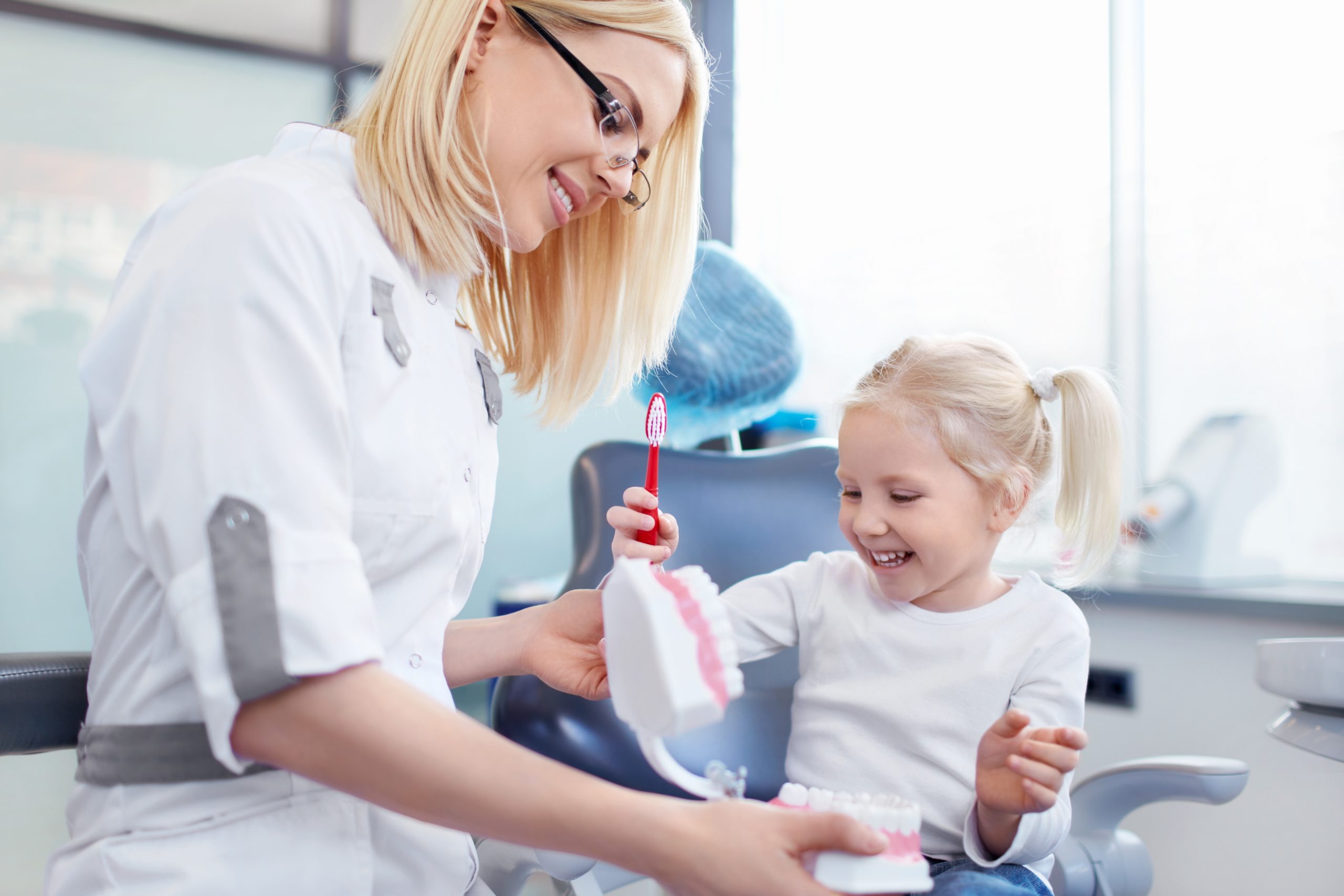 Odontologia Infantil: Melhores especializações para atender crianças